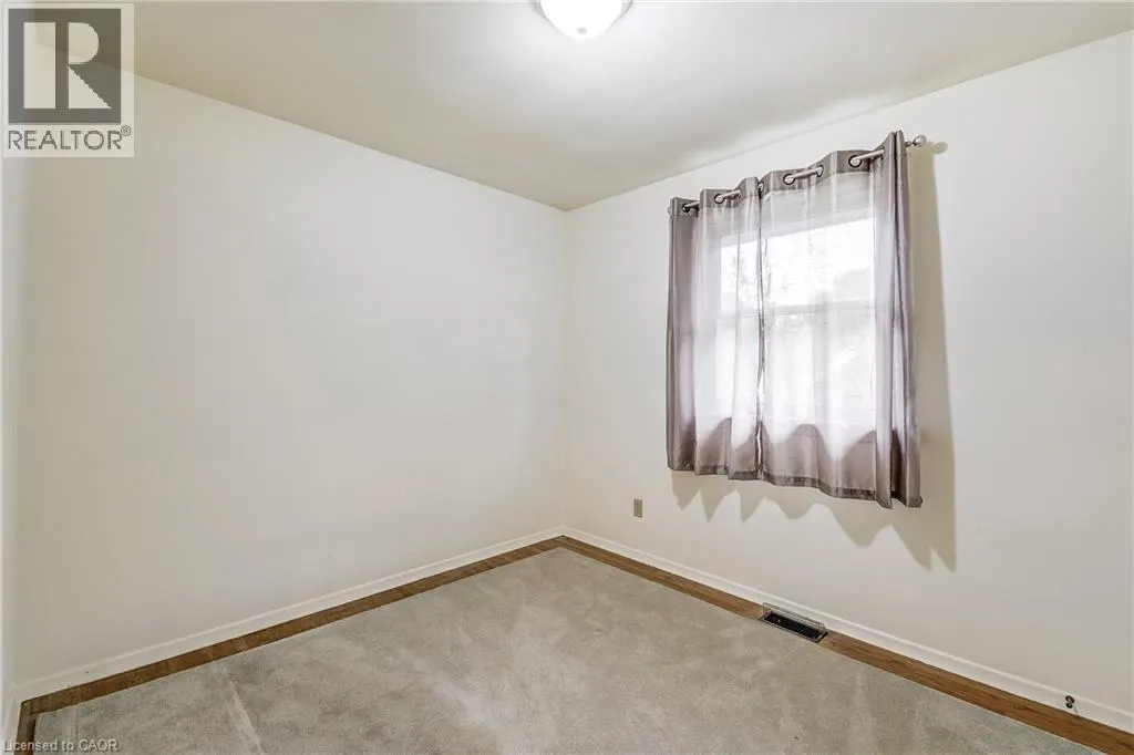 5446 CALVERT Place