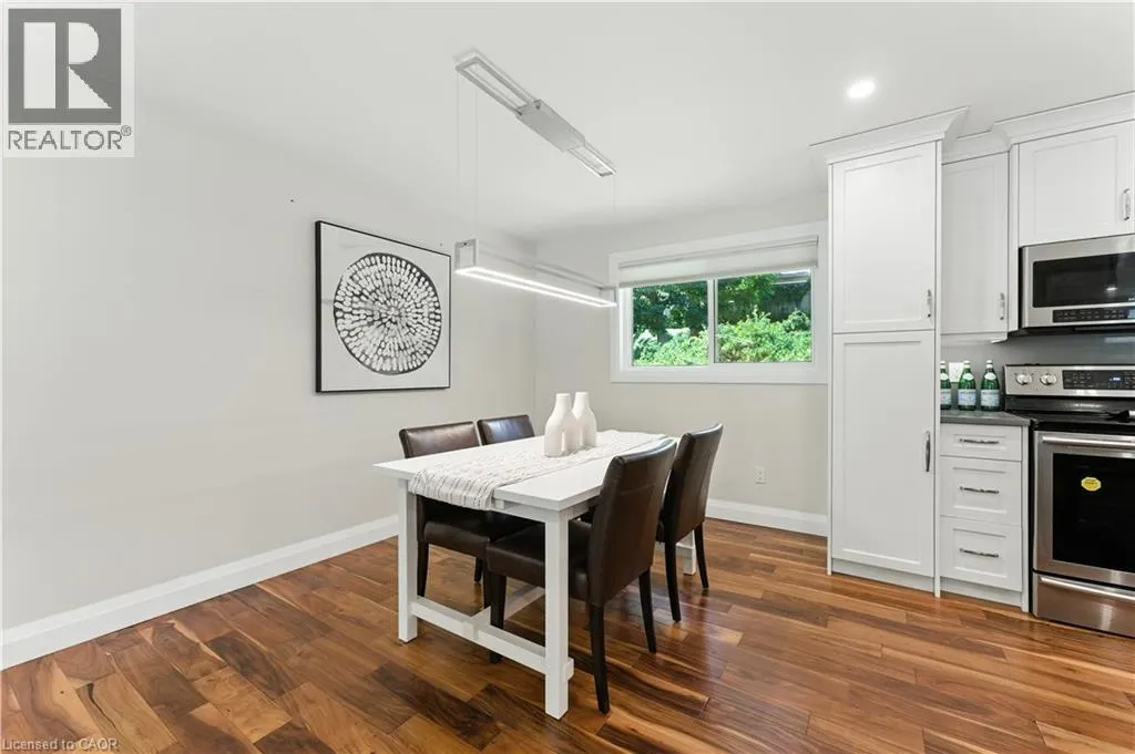 33 SHADYWOOD Crescent