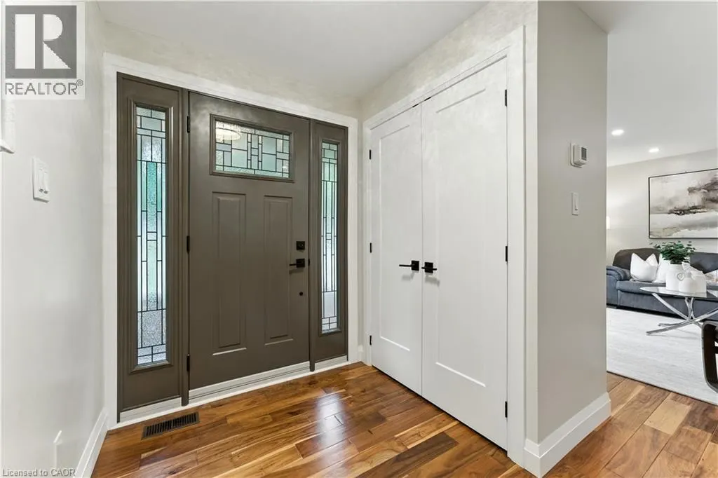 33 SHADYWOOD Crescent