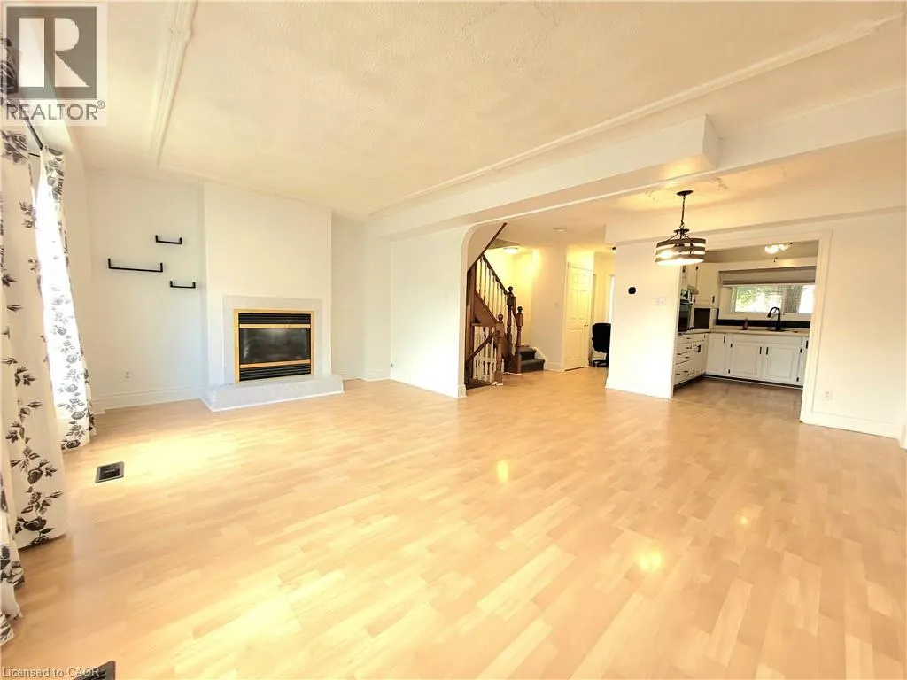 2050 UPPER MIDDLE Road Unit# 9, #9