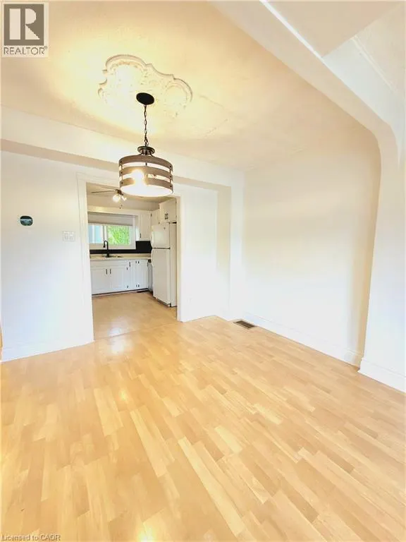 2050 UPPER MIDDLE Road Unit# 9, #9