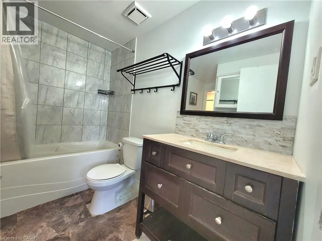 2050 UPPER MIDDLE Road Unit# 9, #9