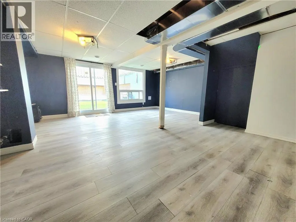 2050 UPPER MIDDLE Road Unit# 9, #9