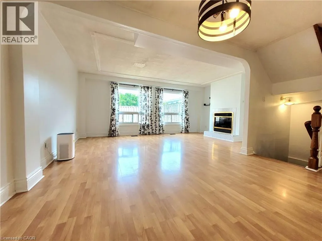 2050 UPPER MIDDLE Road Unit# 9, #9