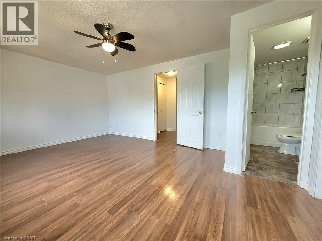 2050 UPPER MIDDLE Road Unit# 9, #9