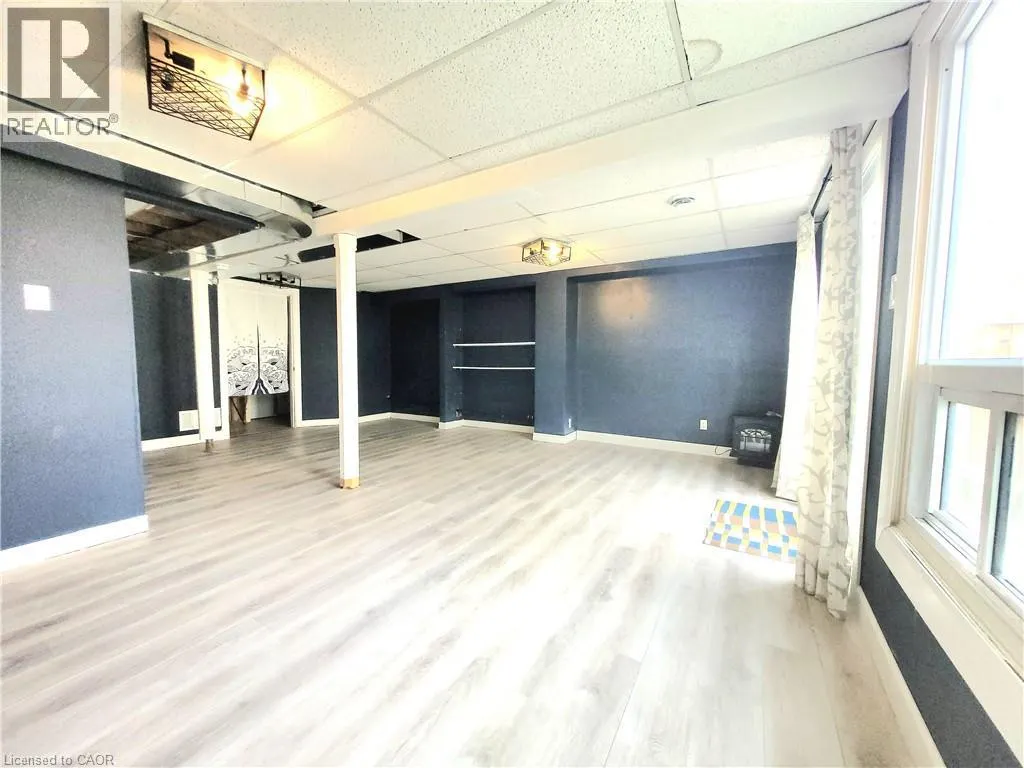 2050 UPPER MIDDLE Road Unit# 9, #9