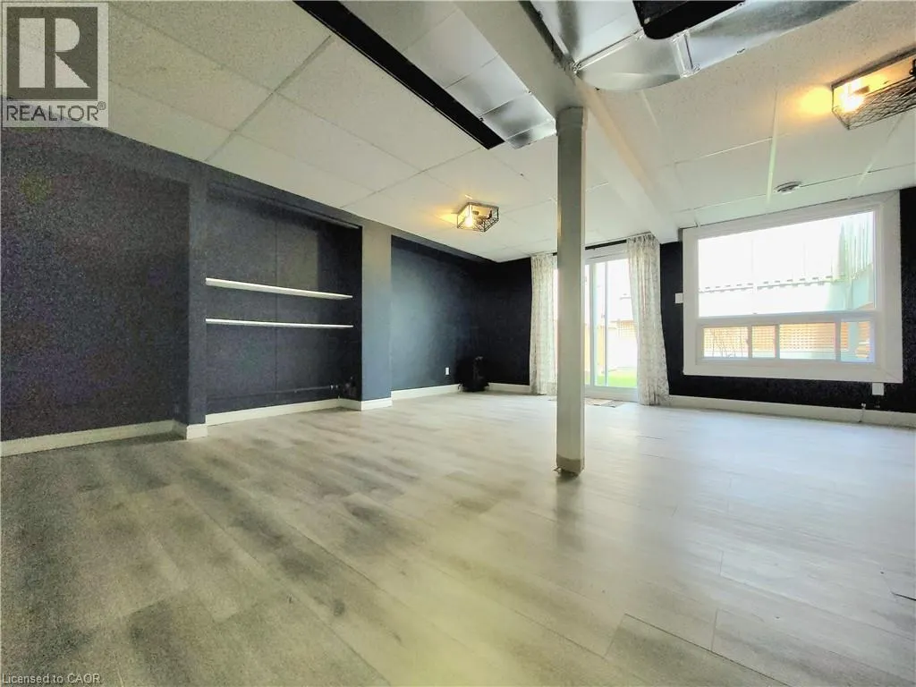 2050 UPPER MIDDLE Road Unit# 9, #9