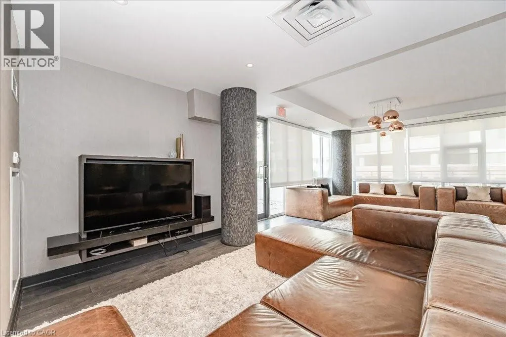 85 DUKE Street W Unit# 1702, #1702