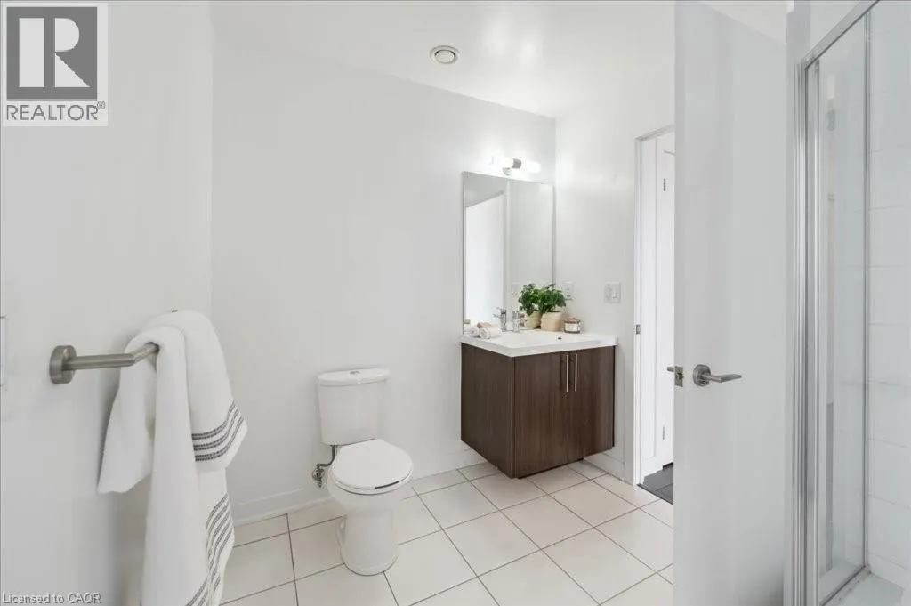 85 DUKE Street W Unit# 1702, #1702