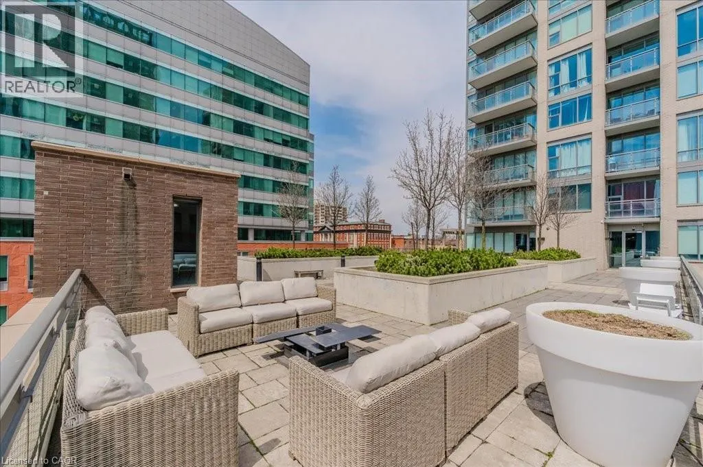 85 DUKE Street W Unit# 1702, #1702