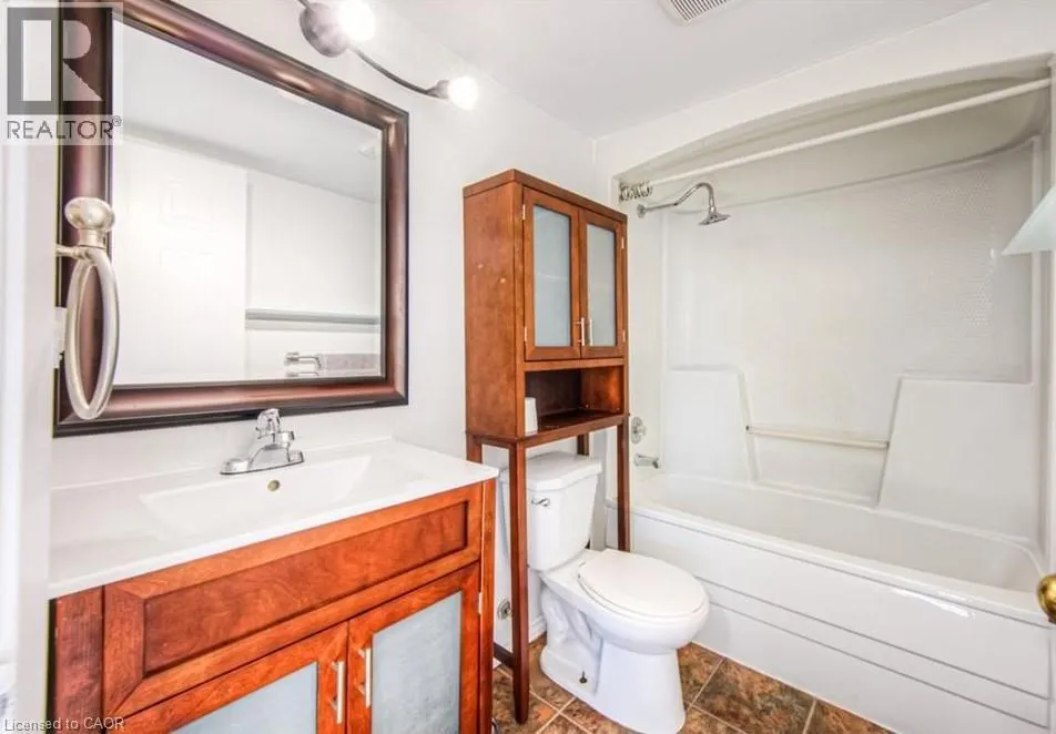 565 GREENFIELD Avenue Unit# 703, #703
