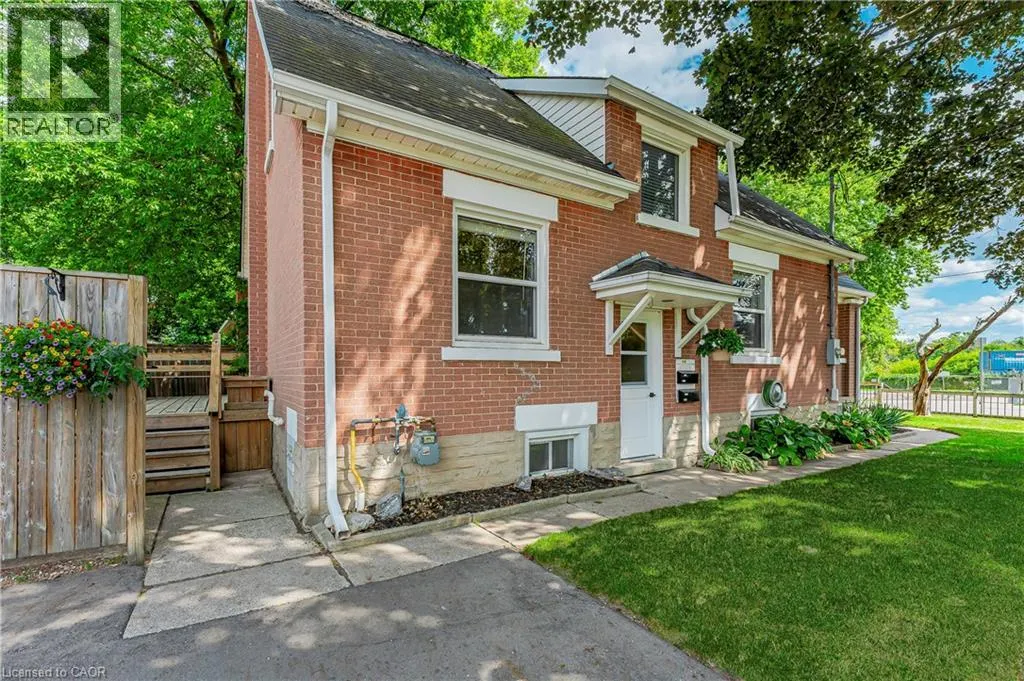 854 GUELPH Street