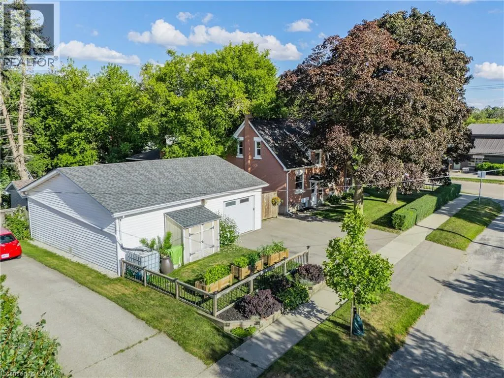 854 GUELPH Street