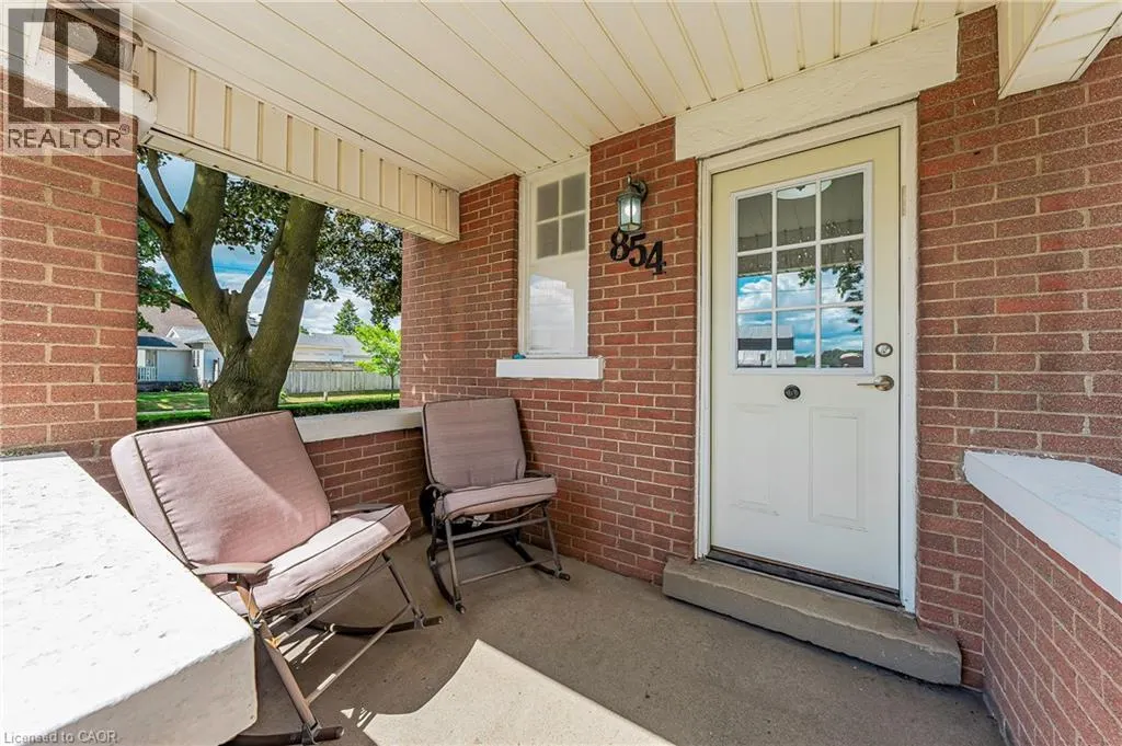 854 GUELPH Street