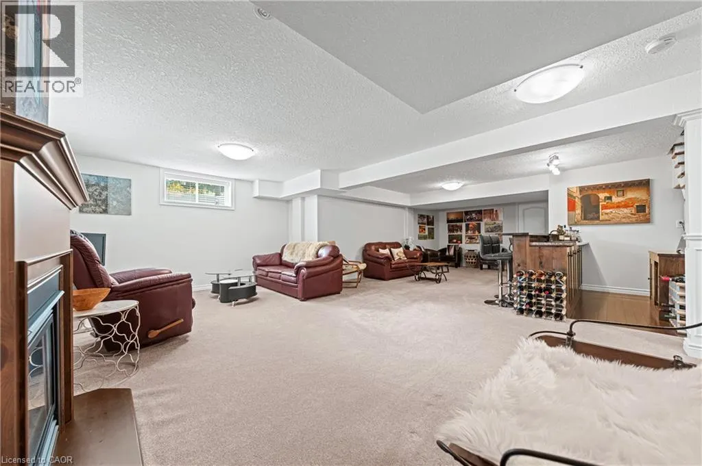 152 DEVONSHIRE Drive Unit# 18, #18