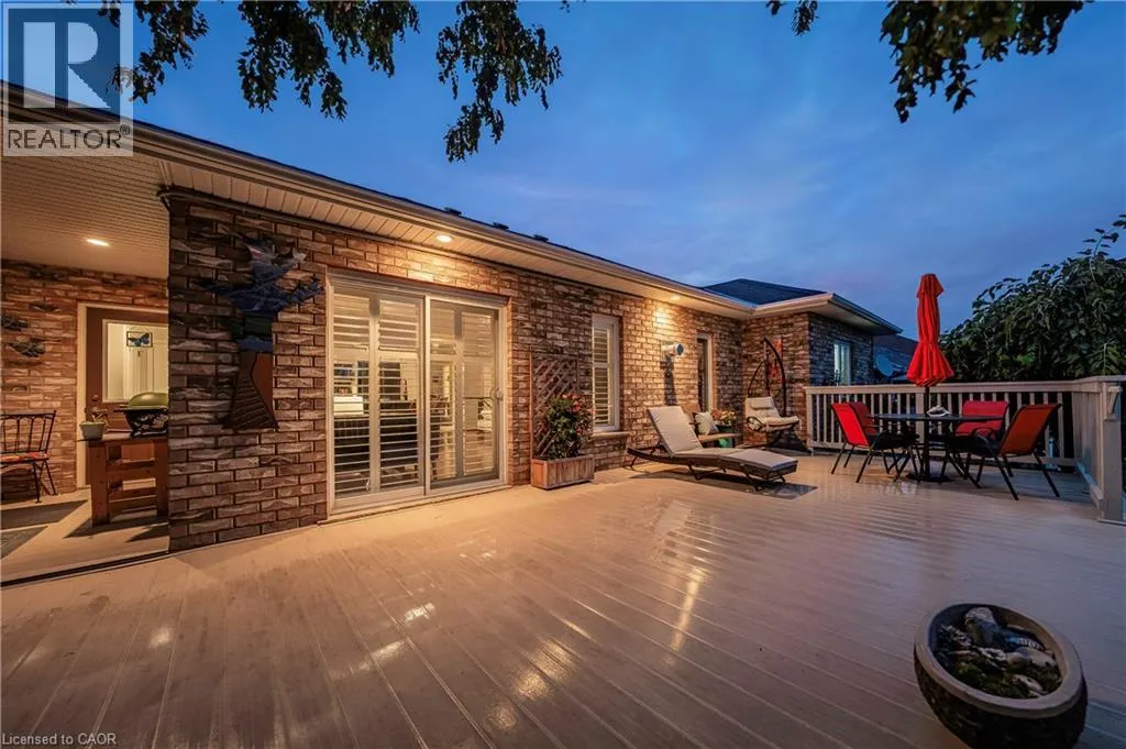 152 DEVONSHIRE Drive Unit# 18, #18