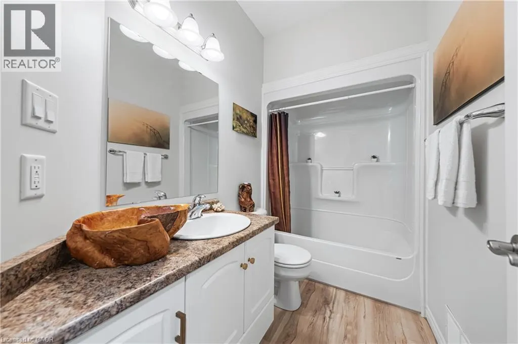 152 DEVONSHIRE Drive Unit# 18, #18
