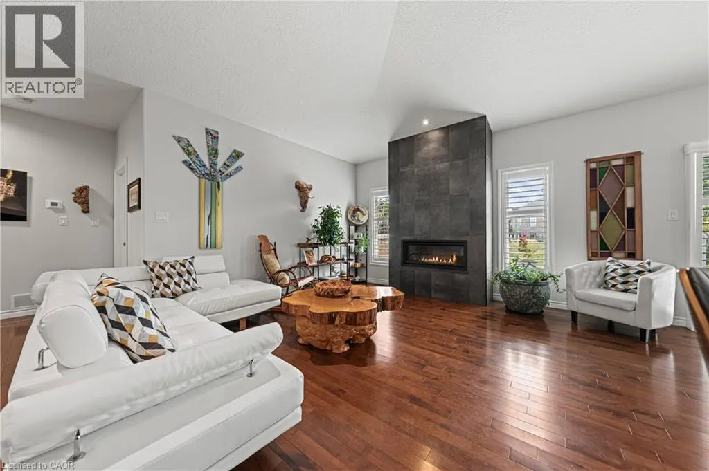 152 DEVONSHIRE Drive Unit# 18, #18