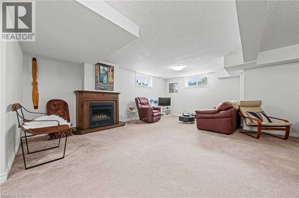 152 DEVONSHIRE Drive Unit# 18, #18