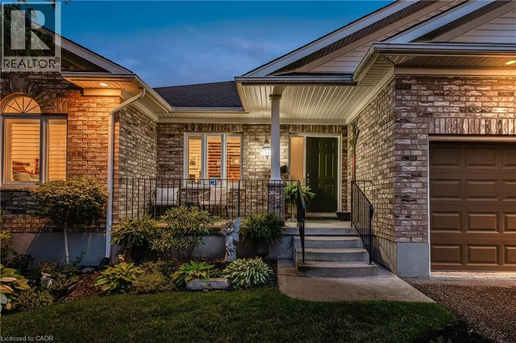 152 DEVONSHIRE Drive Unit# 18, #18