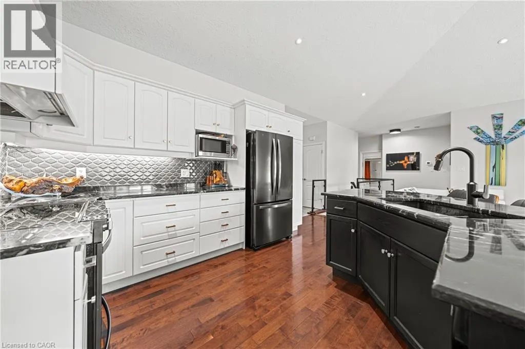 152 DEVONSHIRE Drive Unit# 18, #18