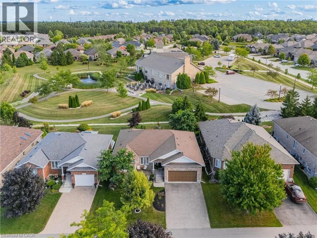 152 DEVONSHIRE Drive Unit# 18, #18