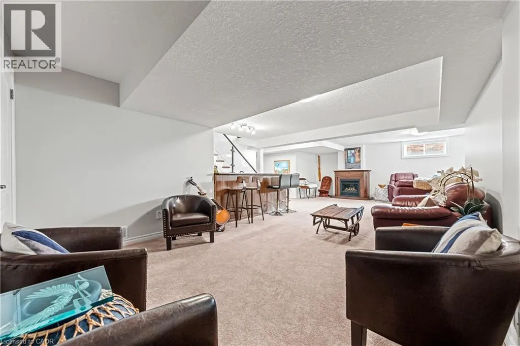 152 DEVONSHIRE Drive Unit# 18, #18