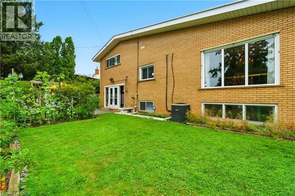 16 SOUTHILL Drive