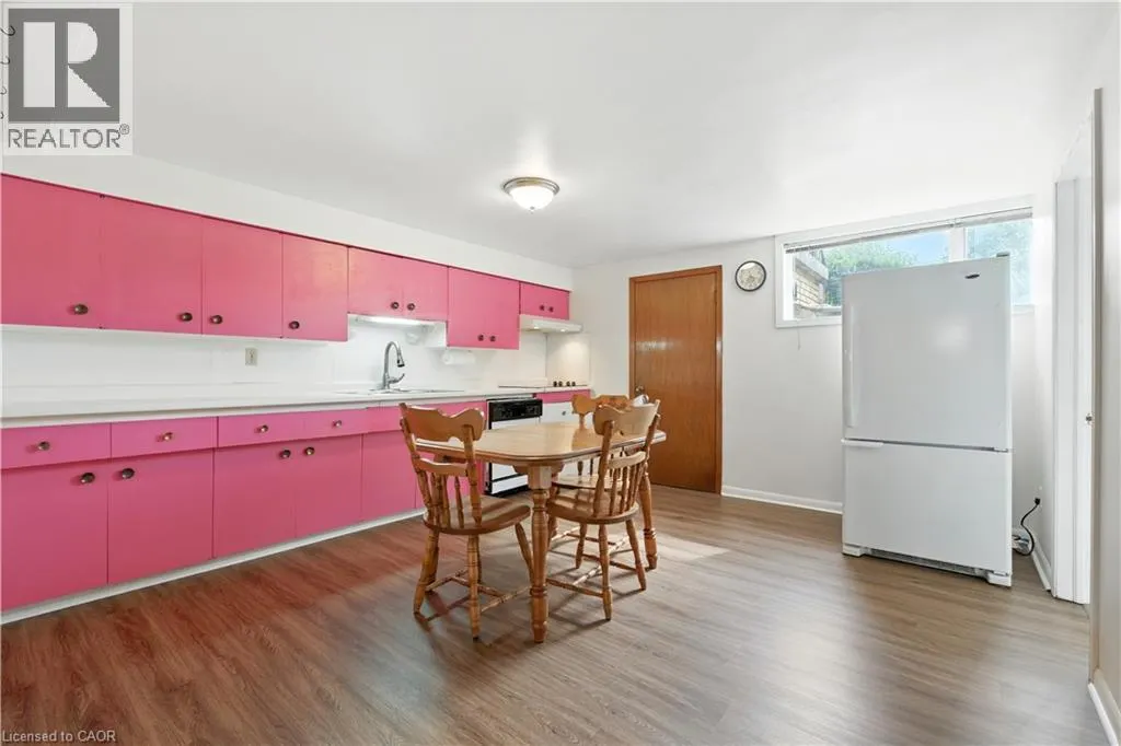 16 SOUTHILL Drive