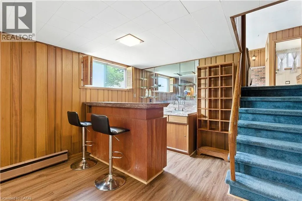 16 SOUTHILL Drive