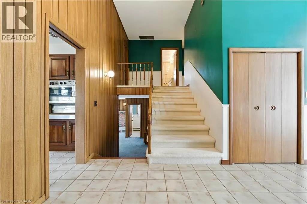 16 SOUTHILL Drive