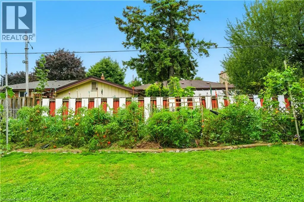 16 SOUTHILL Drive