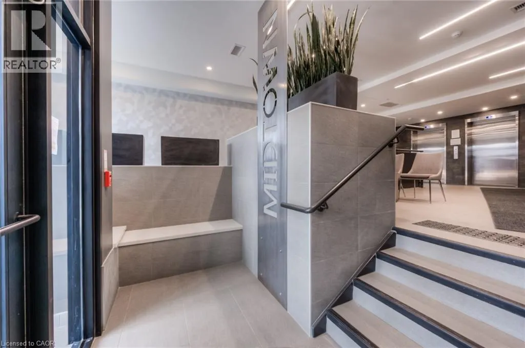 690 KING Street W Unit# 622, #622