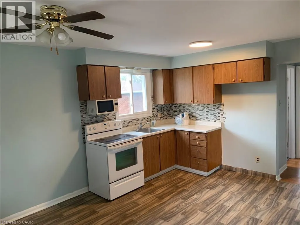 122 LOWREY Avenue S Unit# 3, #3
