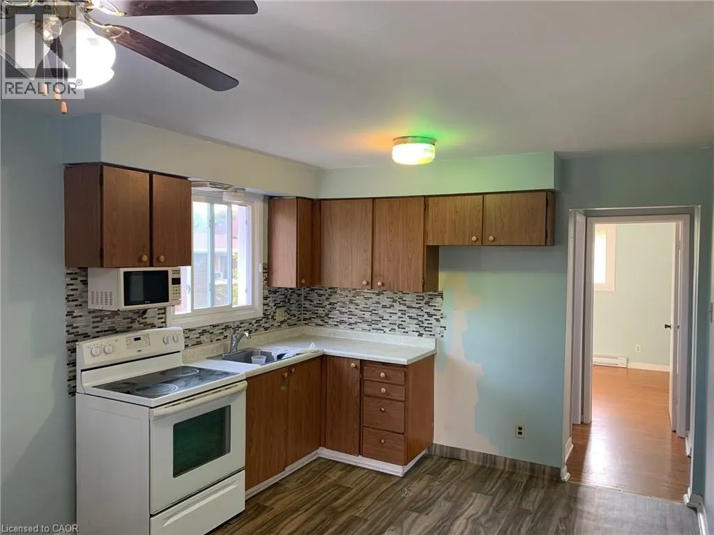 122 LOWREY Avenue S Unit# 3, #3