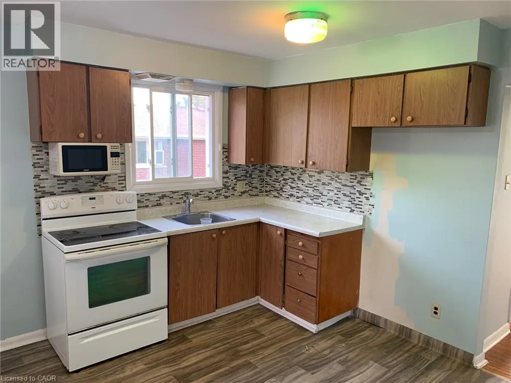 122 LOWREY Avenue S Unit# 3, #3