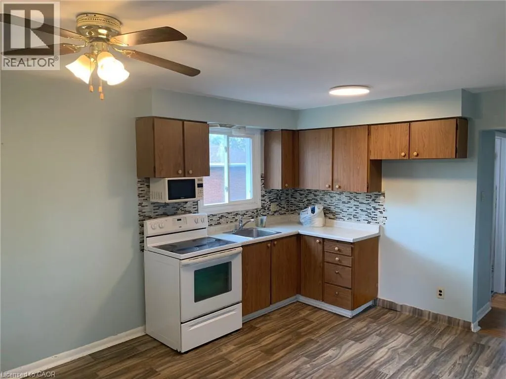 122 LOWREY Avenue S Unit# 3, #3