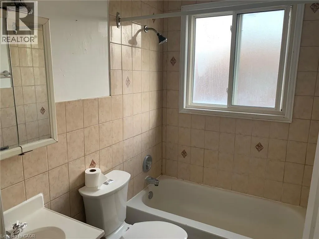 122 LOWREY Avenue S Unit# 3, #3