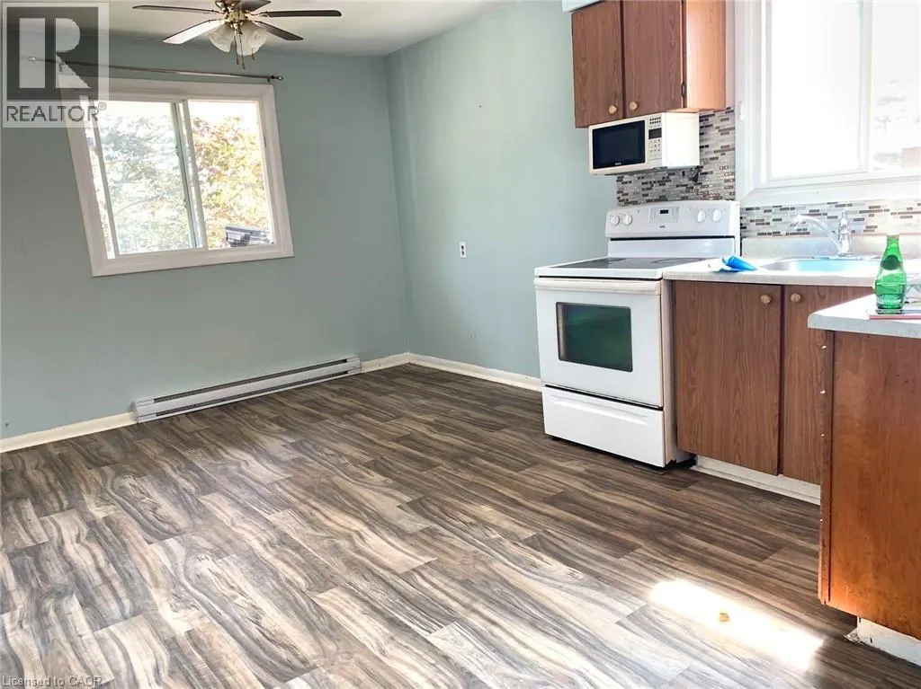 122 LOWREY Avenue S Unit# 3, #3