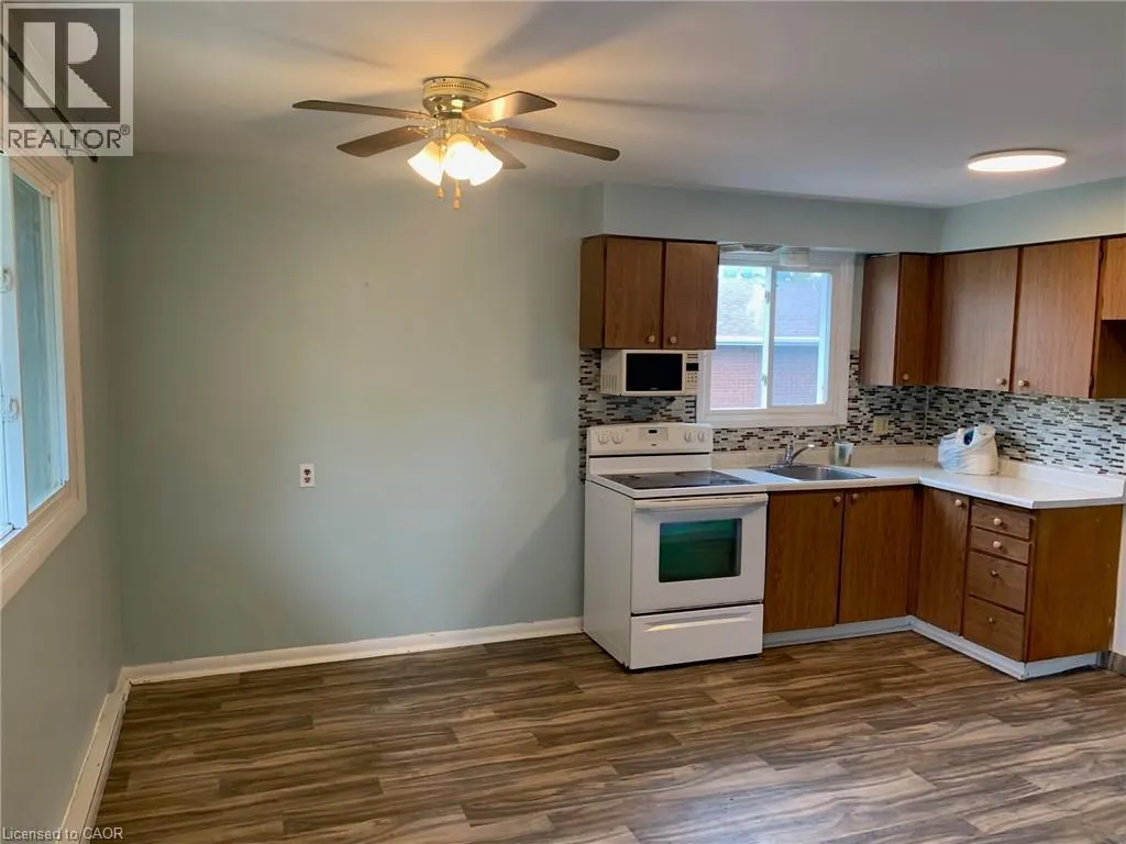 122 LOWREY Avenue S Unit# 3, #3