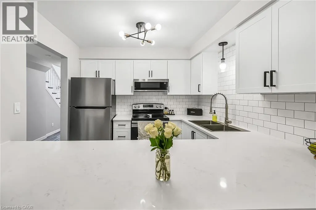 54 ARGYLE Street S Unit# 2, #2