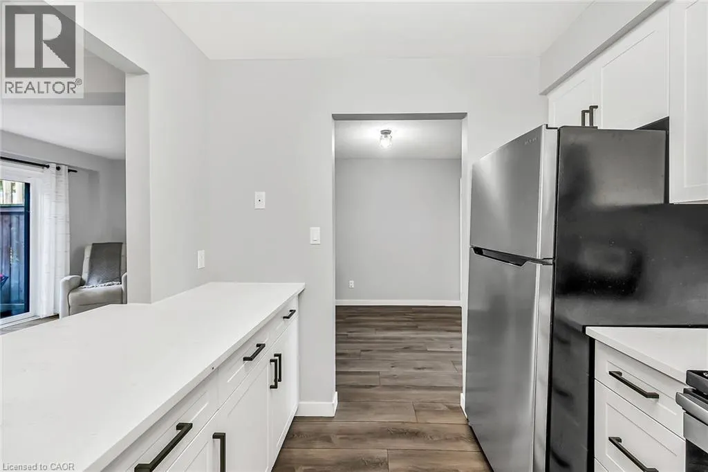 54 ARGYLE Street S Unit# 2, #2