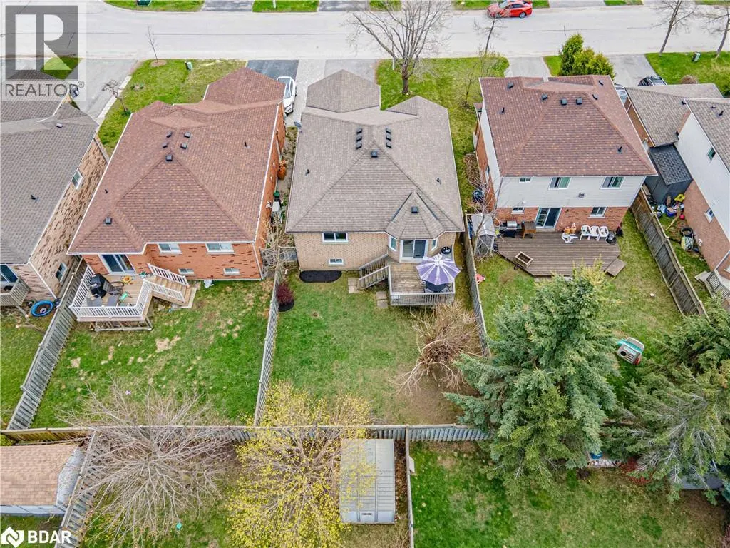 36 LESLIE Avenue