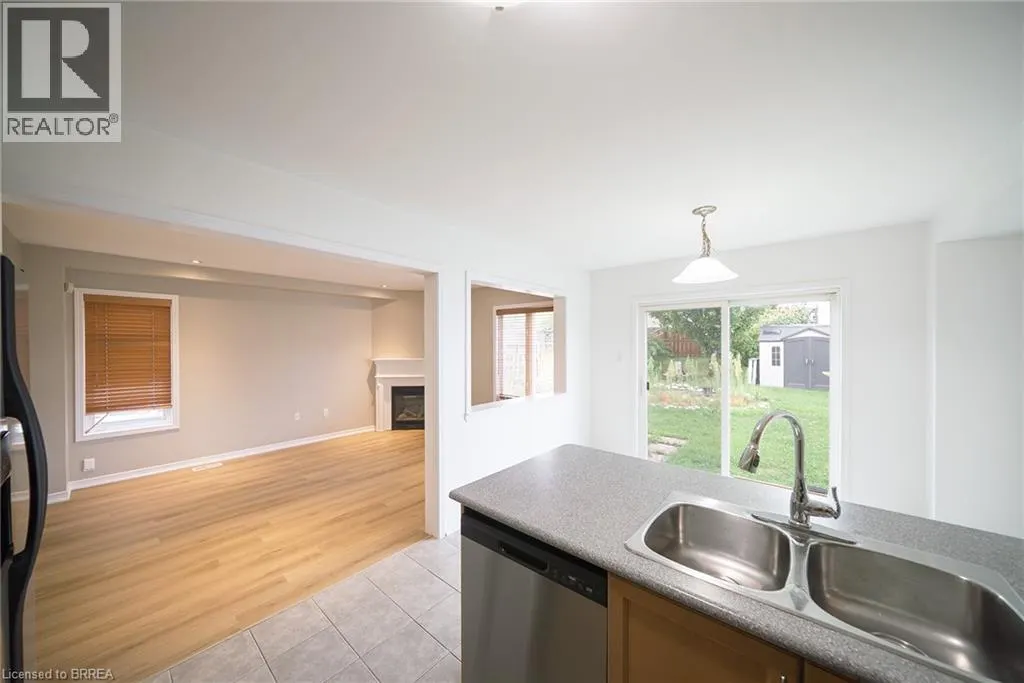 46 WARNER Lane