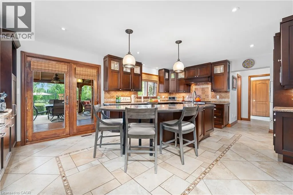 22 WENDAKEE Drive