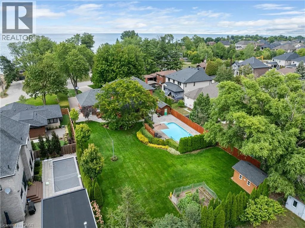 22 WENDAKEE Drive