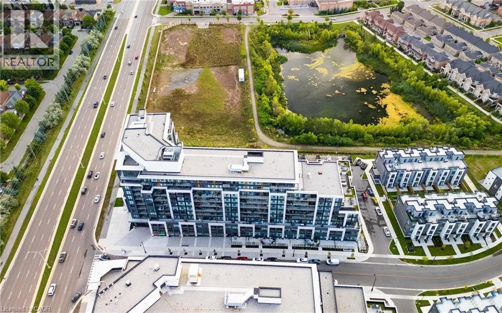 405 DUNDAS Street W Unit# 813, #813