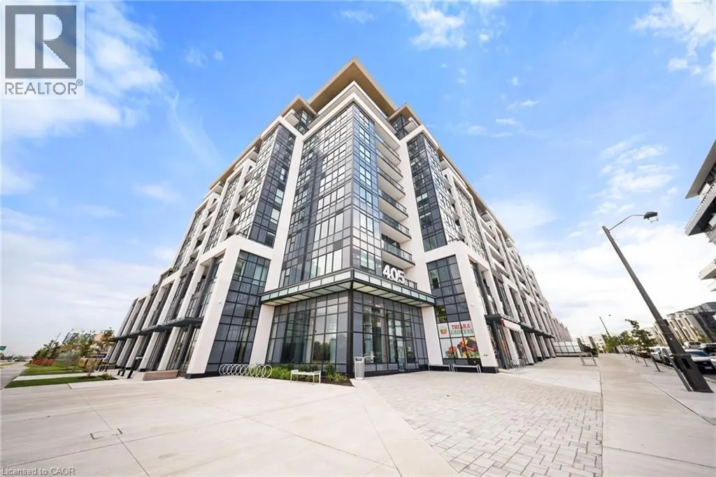 405 DUNDAS Street W Unit# 813, #813
