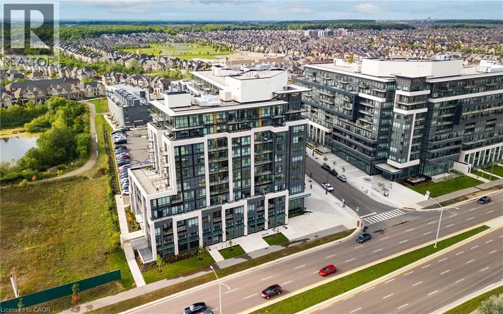 405 DUNDAS Street W Unit# 813, #813