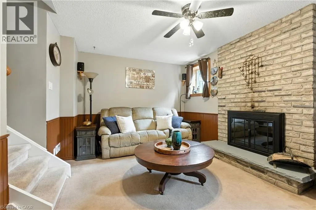 2194 SILVERBIRCH Court